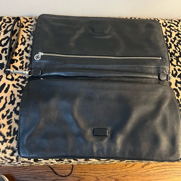 Tory Burch Clutch - Crossbody in Immaculate condition - Picture 5 of 5